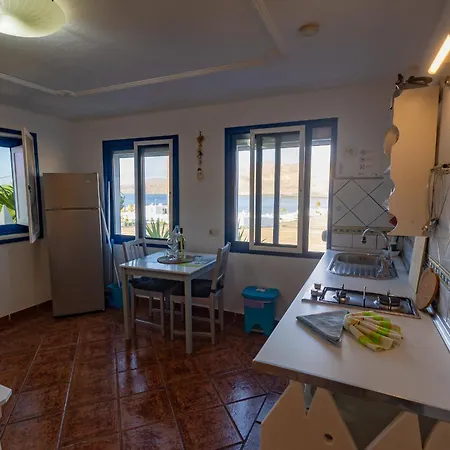 Ventanas De Lanzarote * פלאיה קמדה
